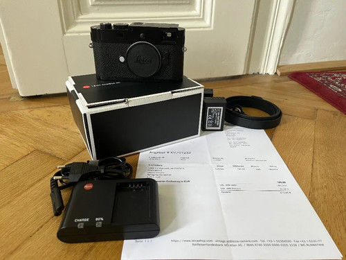 Leica black - m-d,